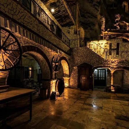 Elite Cave Otel 2*