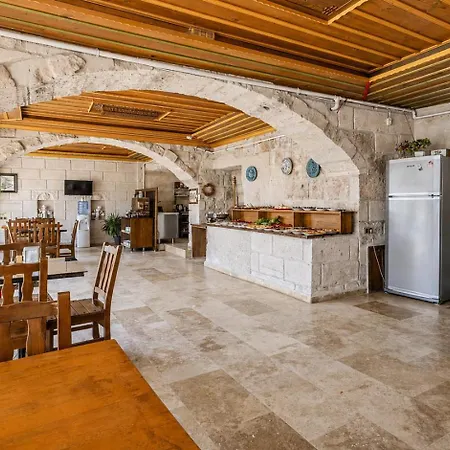 Elite Cave Hotel 2*