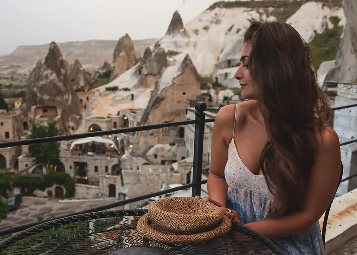 فندق Elite Cave 2*