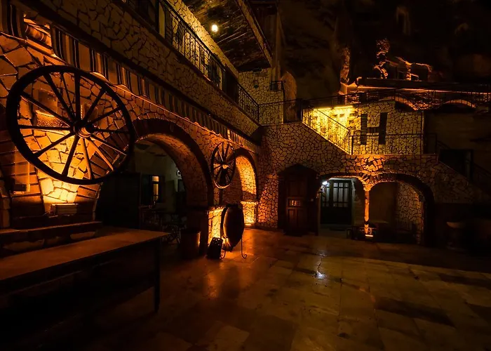 Elite Cave 2* Γκόρεμε